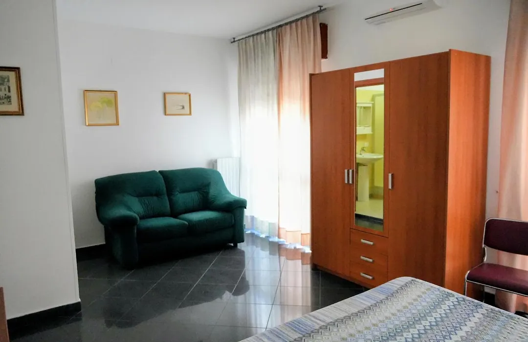 Cassiodoro Rooms Affittacamere-1